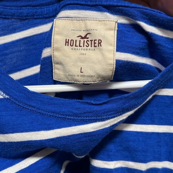 Women’s Hollister Blue & White Striped T-Shirt Size Large - Picture 3 of 3